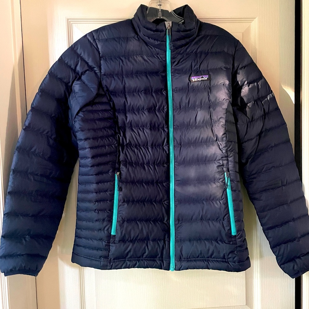 PATAGONIA navy blue puffer jacket coat